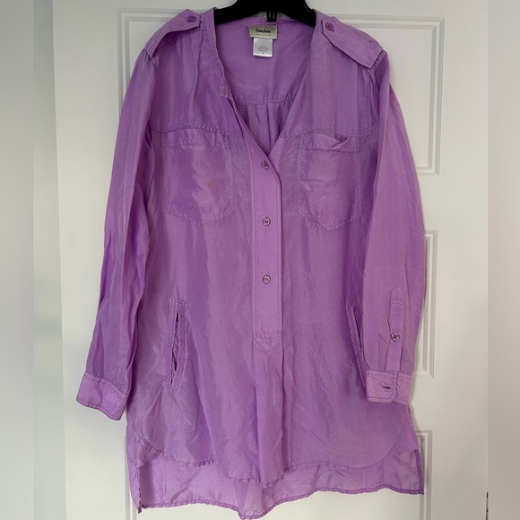 Neiman Marcus 100% silk blouse 💜 - Picture 2 of 5